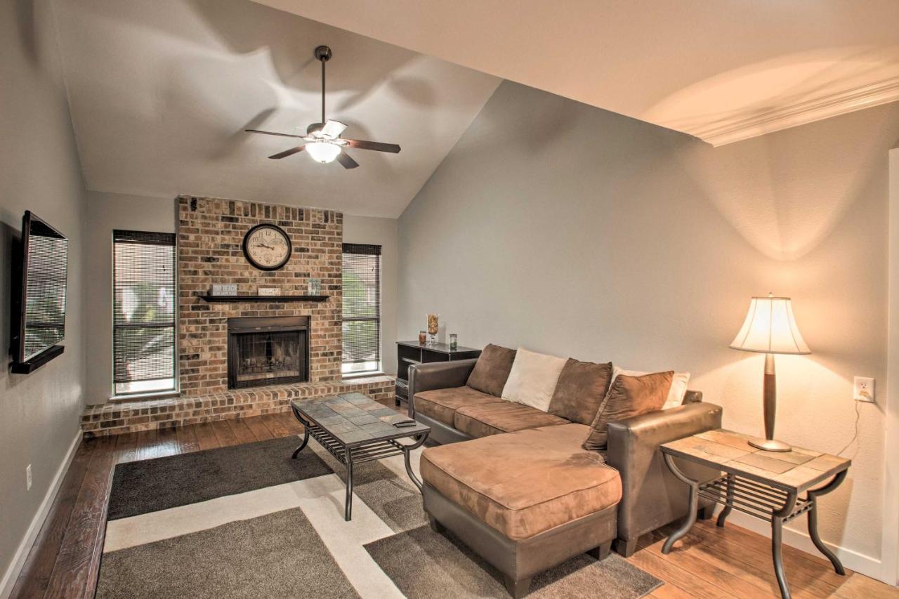 2-Story Pensacola Home With Game Room And Private Yard Exterior foto